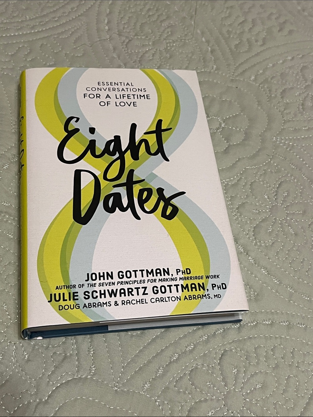 Eight Dates by John Gottman - White, Lime & Pale Blue Cover